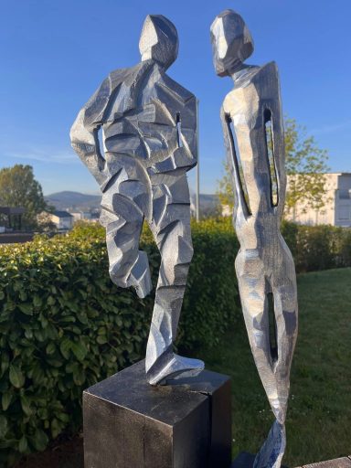 MR. & MRS. BLUE 900 €